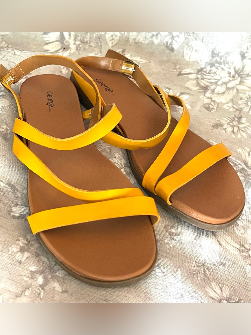 Brand New George Strappy Flat Sandals – Size 7